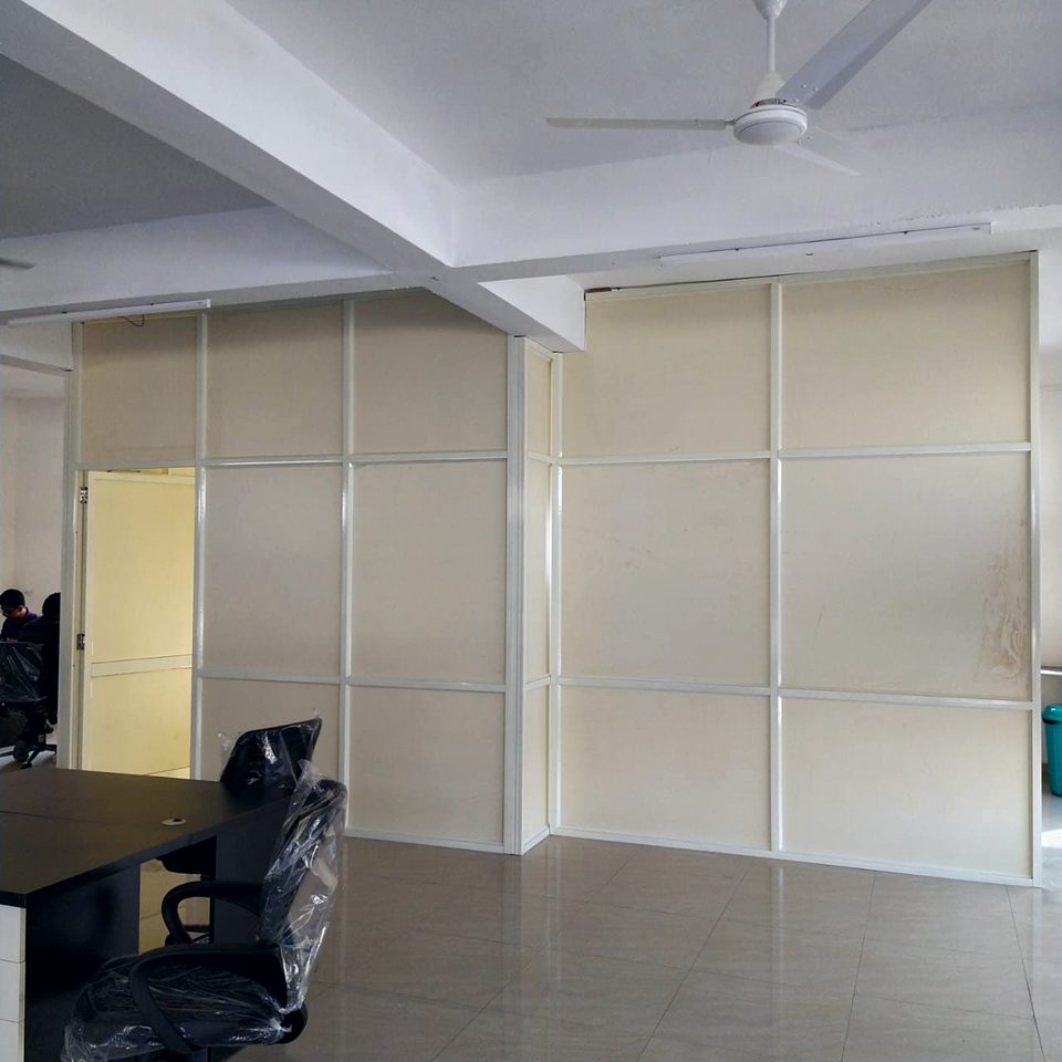 Glass and aluminium partition systems, delivered as a single accountable package.